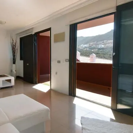 Casa Con Jardin Y Piscina , Costa Adeje , Tenerife 別荘